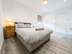 Cozy Central Apartments - with Private Kitchens & Bathrooms